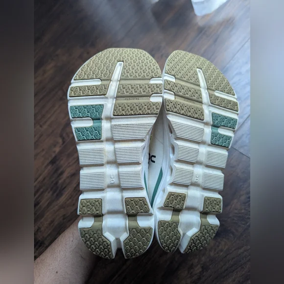 Cloudrunner2 Women's On Cloud Running Shoes Size 9 - Picture 6 of 6